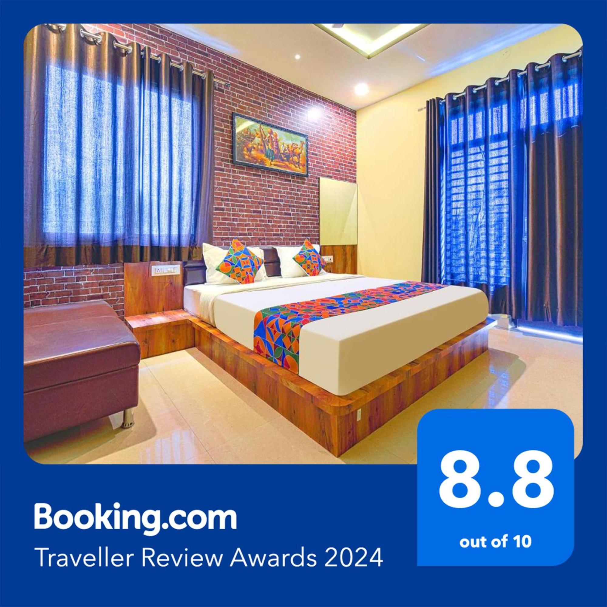 Fabhotel Lotus Hotel 3*
